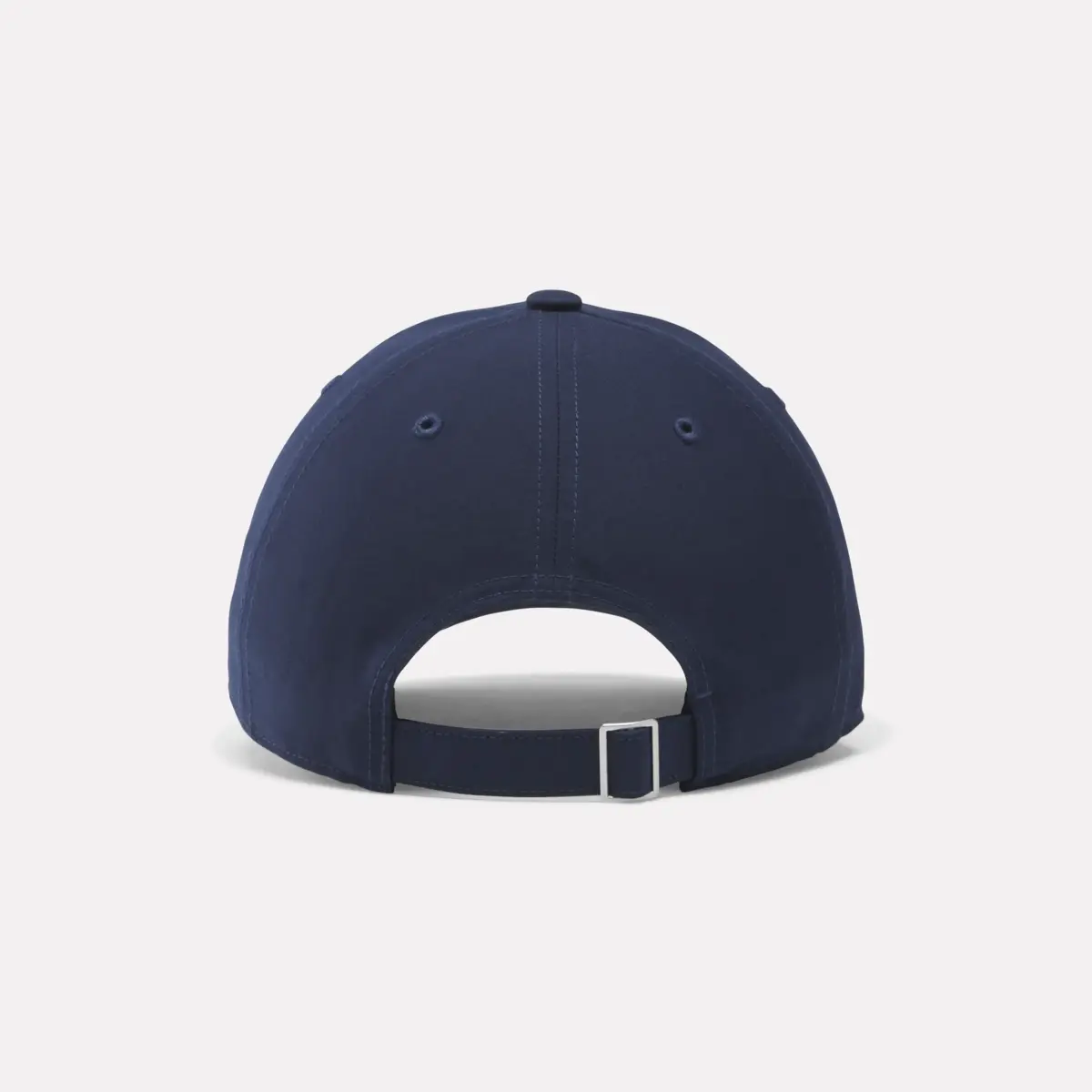 Gorra con insignia